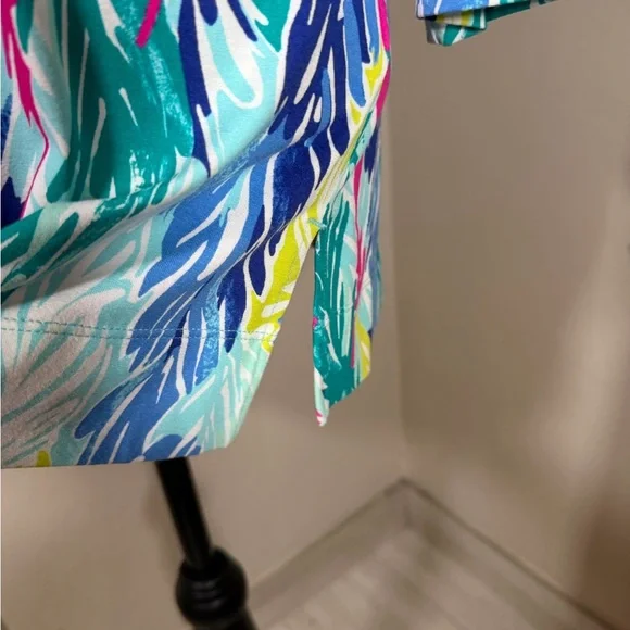 Lilly Pulitzer Multicolor Feather Print Top - Picture 4 of 9